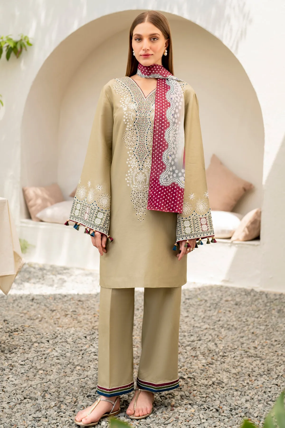 EMBROIDERED LAWN USE-9045