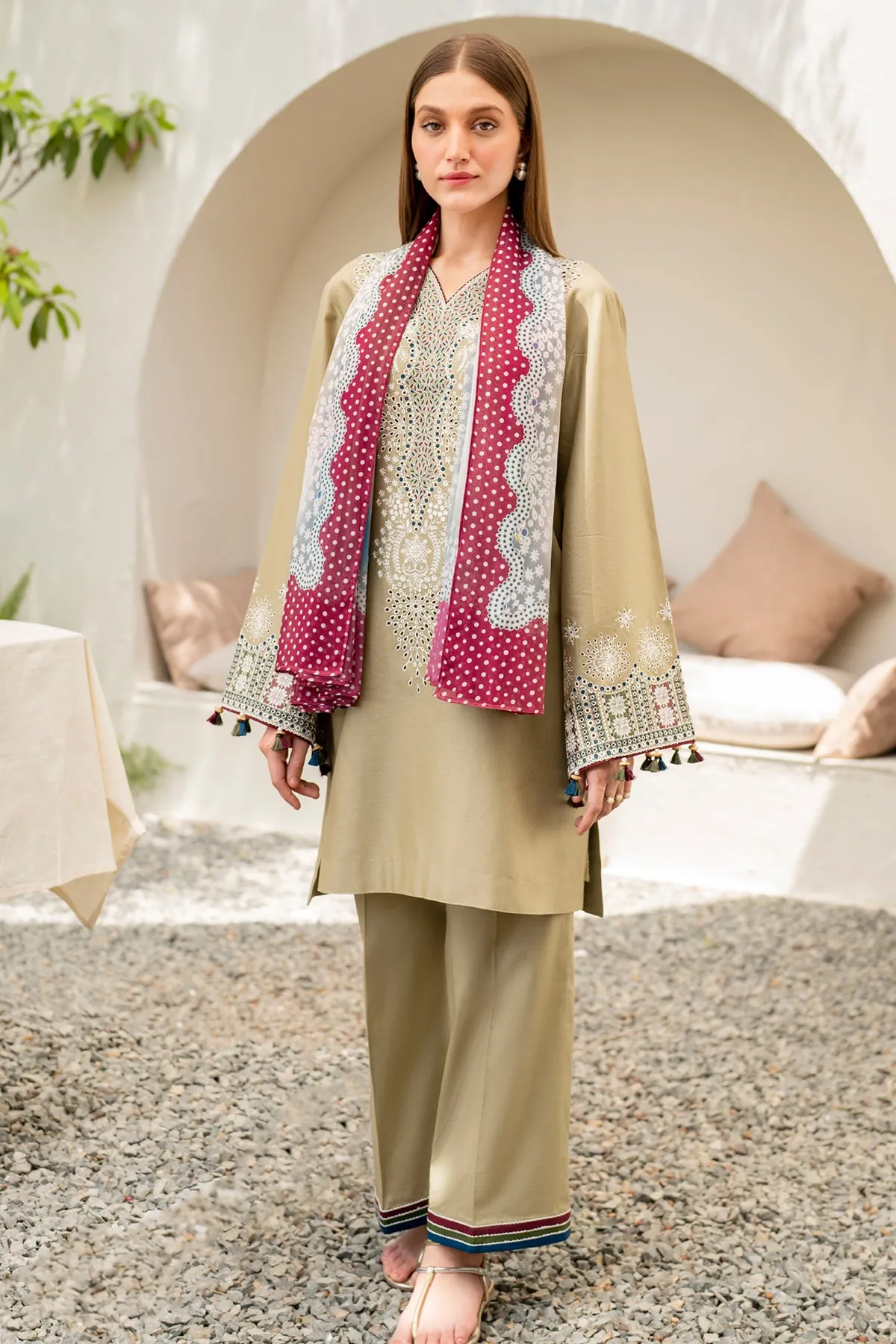 EMBROIDERED LAWN USE-9045